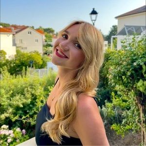 Meet your Posher, Lia